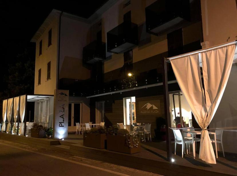 Albergo Ristorante Plaza Tornolo Екстериор снимка